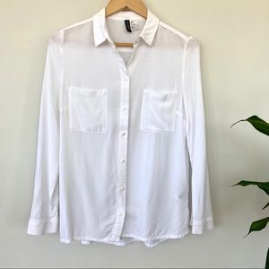 H & M Divided white button down shirt